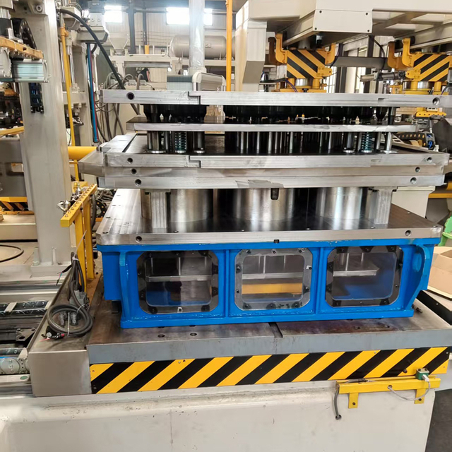 Металлическая форма